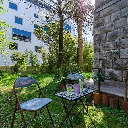 Apartment Hello