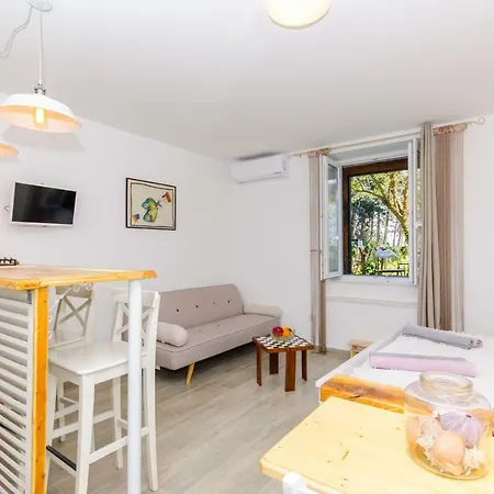 Apartment Hello